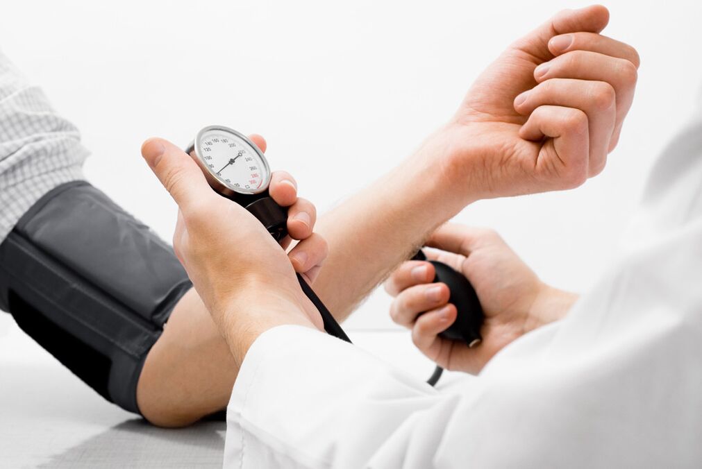 Se non se trata a osteocondrose, prodúcense problemas de presión arterial